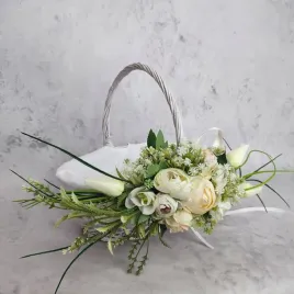 koszyk-wielkanocny-z-kwiatami-koszyk-do-swieconki-dekorowany-kwiatami