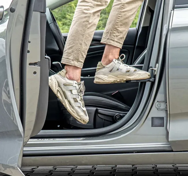 dodatkowy-stopien-podest-do-samochodu-typ-samochodu-samochody-osobowe-samochody-dostawcze-samochody-ciezarowe-autobusy