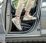 dodatkowy-stopien-podest-do-samochodu-typ-samochodu-samochody-osobowe-samochody-dostawcze-samochody-ciezarowe-autobusy