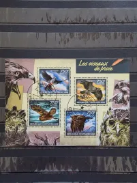 znaczki-fauna-ptaki-drapiezne-centr-afryka-kasowany-p25