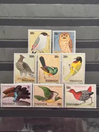 znaczki-fauna-ptaki-sowy-dzioborozce-nektarniki-rwanda-czysty-zn7