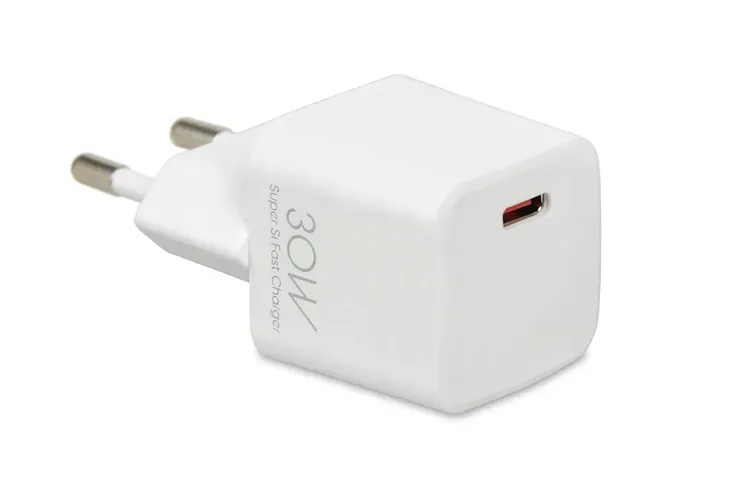 ladowarka-sieciowa-i-box-c-38-pd30w-usb-c-kod-producenta-iluc38w