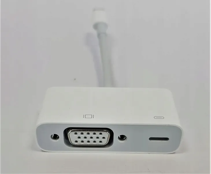 apple-adapter-lightning-do-vga-iphone-5-ipad-4-marka-apple