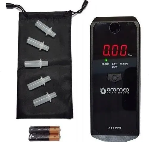 alkomat-oromed-x11-pro-zasilanie-baterie-aaa