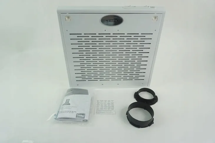 okap-beko-cfb5310w-minimalna-glebokosc-produktu-47-cm