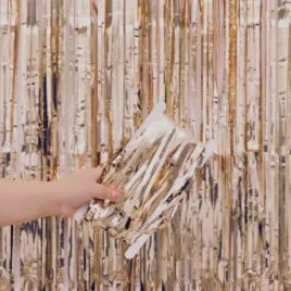 kurtyna-dekoracyjna-rozowe-zloto-zaslona-imprezowa-urodziny-party-dekoracja