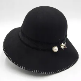 kapelusz-filcowy-damski-elegancki-z-ozdoba-sale