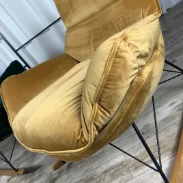 fotel-berco-velvet-bujany-na-plozach-nowoczesny-wypoczynkowy-bezowy-swan-0