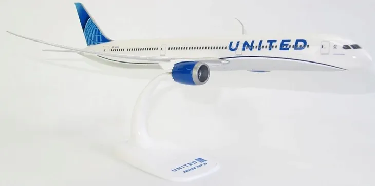 model-samolotu-boeing-787-10-united-1-200-ppc-stan-nowy