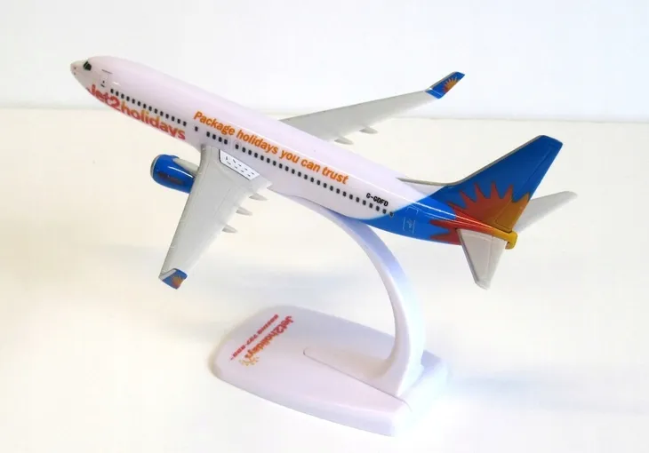 model-samolotu-boeing-b737-800-jet2holidays-1-200-stan-nowy