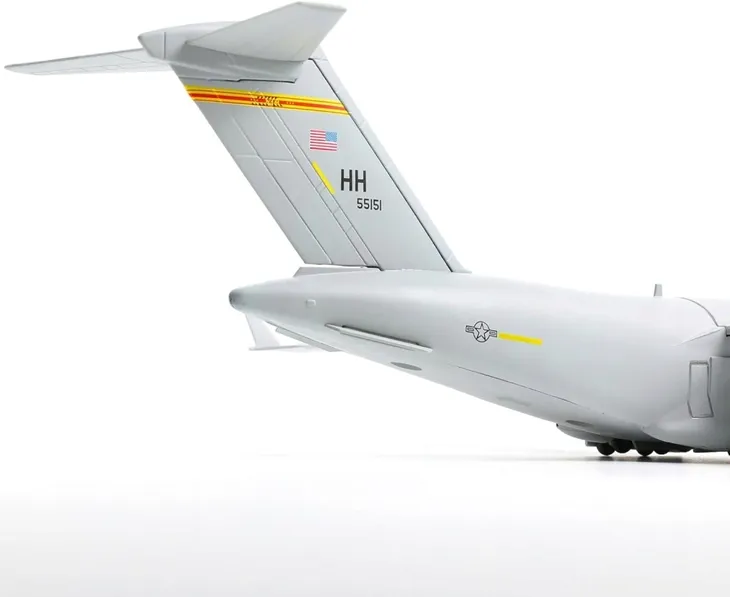 model-samolotu-boeing-c-17-globemaster-iii-1-200-stan-nowy