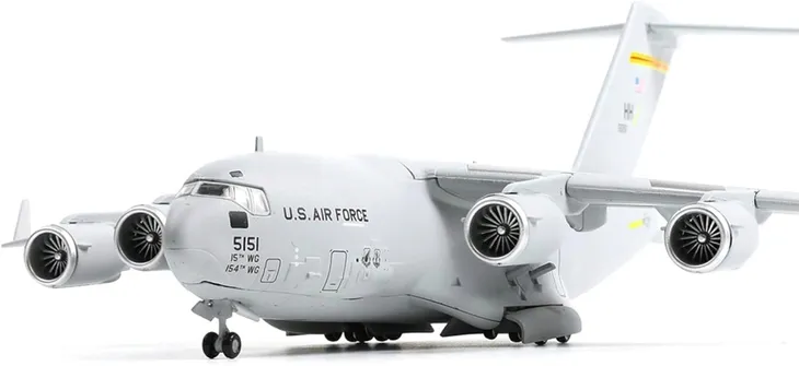model-samolotu-boeing-c-17-globemaster-iii-1-200-stan-nowy