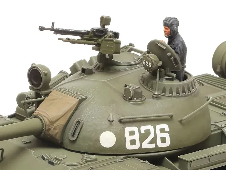 czolg-t-55-model-32598-tamiya-stan-nowy
