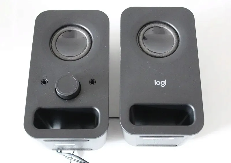 logitech-z150