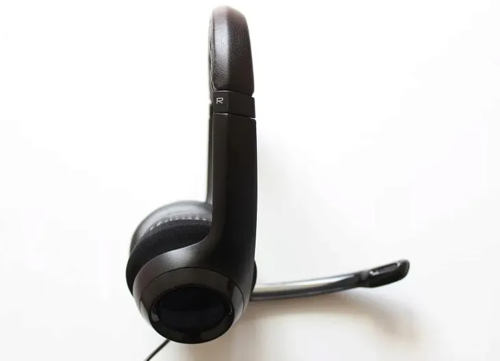 logitech-h390-marka-logitech