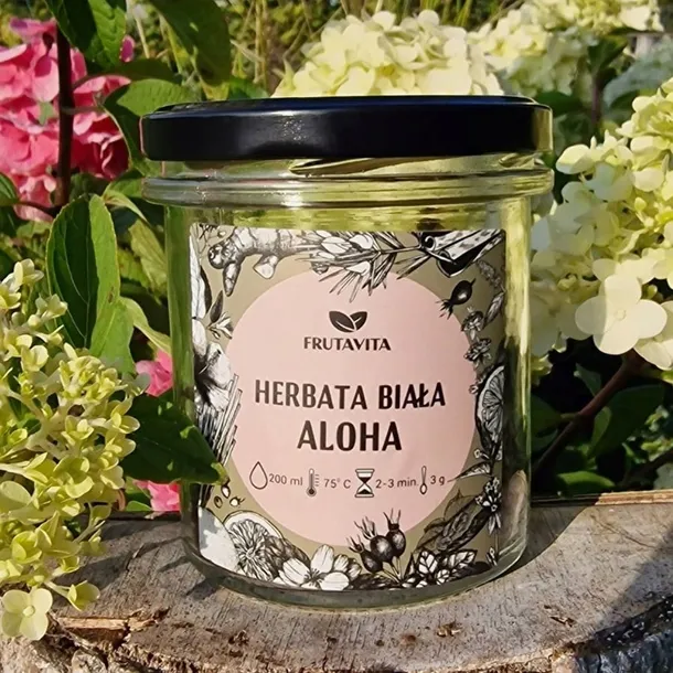 herbata-biala-aloha-70-g-delikatny-smak-i-aromat-egzotycznych-owocow-forma-lisciasta