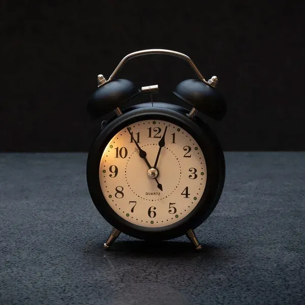 zegar-retro-czarny-stan-nowy-typ-stolowy