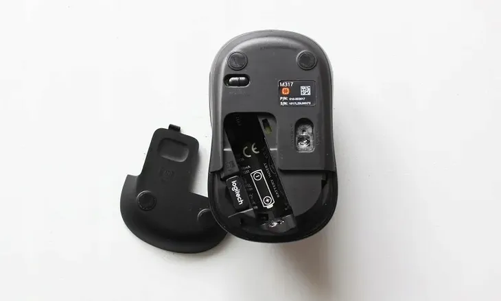 logitech-m317-czarna-interfejs-usb-radio-2-4-ghz