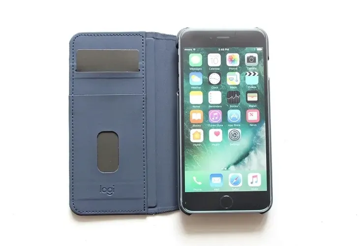 etui-logitech-iphone-7-8-kolor-niebieski