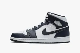 buty-nike-air-jordan-1-mid-white-metallic-gold-obsidian-554724-174-44eu