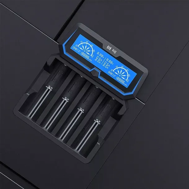 ladowarka-xtar-x4-liczba-akumulatorow-ladowanych-jednoczesnie-4