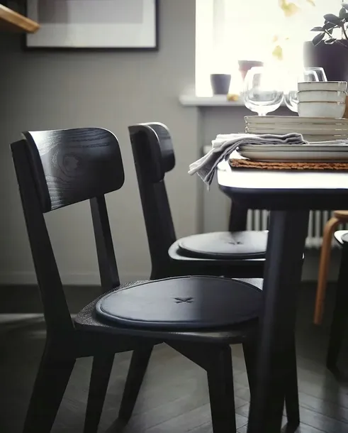 ikea-lisabo-stol-czarny-105-cm-kolekcja-lisabo