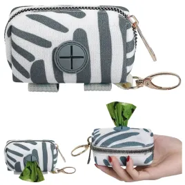 pojemnik-etui-na-woreczki-odchody-kupy-psa-dozownik-na-torebki-karabinczyk