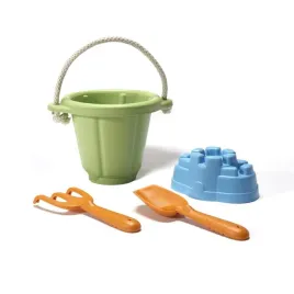 zestaw-do-zabawy-w-piasku-zielony-gtsnd01r-green-toys