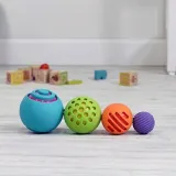 kula-oombeeball-fat-brain-toys