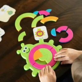 lamiglowka-zuczek-bugzzle-fat-brain-toys