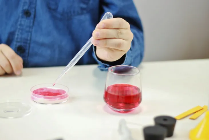 laboratorium-chemiczne-150-eksperymentow-buki