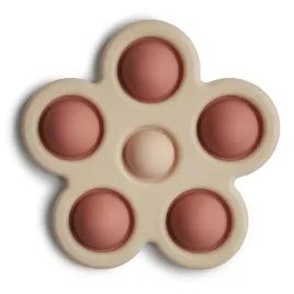 kwiatek-press-toy-toy-rose-blush-shifting-sand-sand-mushie