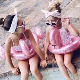 dmuchany-flaming-roz-the-swim-essentials