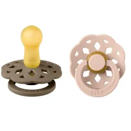 boheme-2-pack-smoczek-uspokajajacy-kauczuk-hevea-dark-oak-and-blush-s-bibs