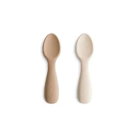 lyzeczki-startowe-dla-malucha-2-pack-natural-shifting-sand-mushie