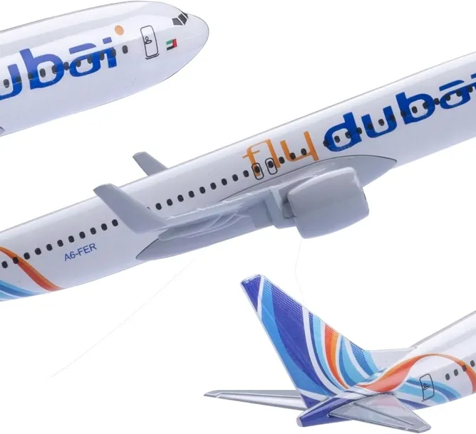 model-samolotu-boeing-b737-fly-dubai-stan-nowy