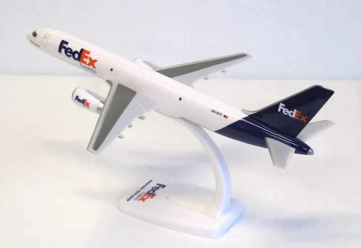 model-samolotu-boeing-b757-200-fedex-express-ppc-1-200-stan-nowy