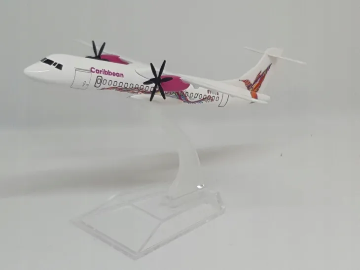model-samolotu-atr-72-caribbean-1-400-stan-nowy