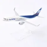 model-samolotu-boeing-b737-lan-stan-nowy