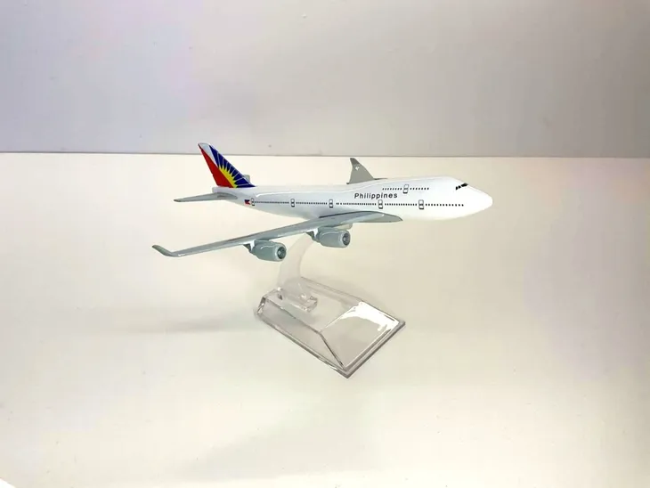 model-samolotu-boeing-b747-philippines-stan-nowy