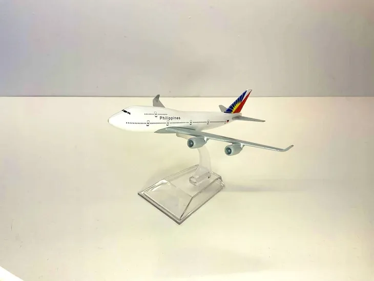 model-samolotu-boeing-b747-philippines-stan-nowy