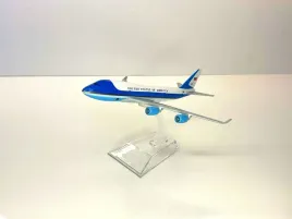 model-samolotu-boeing-b747-united-states-of-america