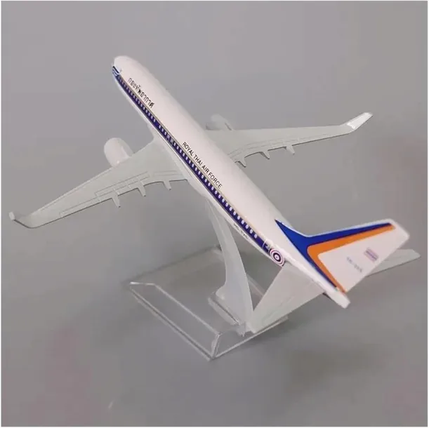 model-samolotu-boeing-b737-royal-thai-air-force-stan-nowy
