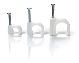 uchwyt-z-gwozdziem-do-przewodow-flop-o6-100szt