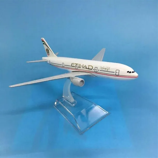 model-samolotu-boeing-b777-etihad-stan-nowy