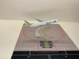 model-samolotu-boeing-b787-gulf-air