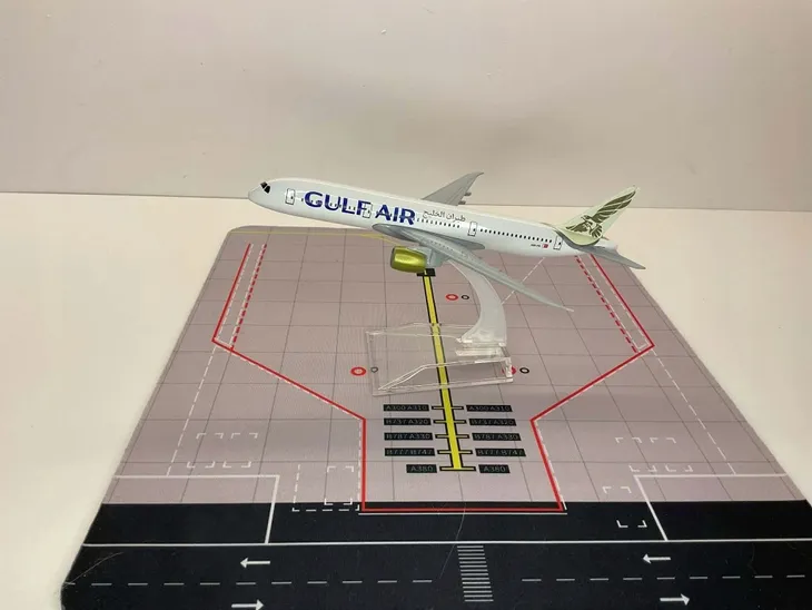 model-samolotu-boeing-b787-gulf-air-stan-nowy