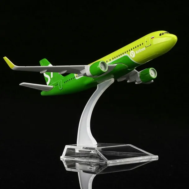 model-samolotu-airbus-a320-s7-stan-nowy