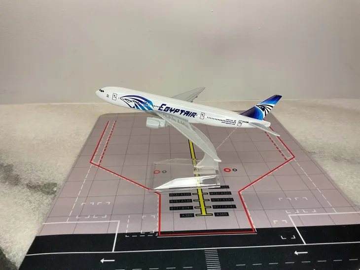 model-samolotu-boeing-b777-egypt-stan-nowy