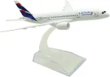 model-samolotu-boeing-b787-latam